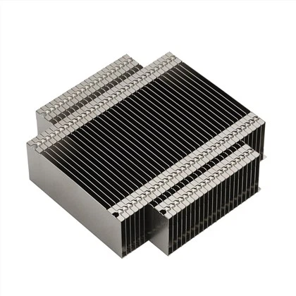 Aluminijasto hladilno telo z zadrgo za elektroniko